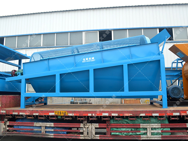 金礦石破碎生產線發貨圖片_雙級粉碎機,滾筒篩,脫水篩