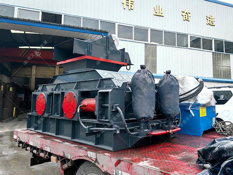 全自動(dòng)液壓對輥破碎機(jī)發(fā)貨圖片