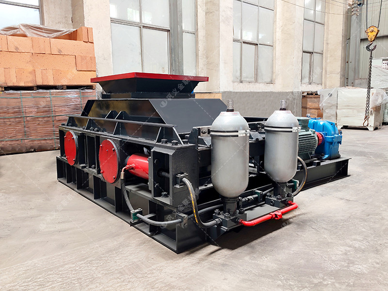 全自動(dòng)液壓對輥破碎機(jī)發(fā)貨圖片