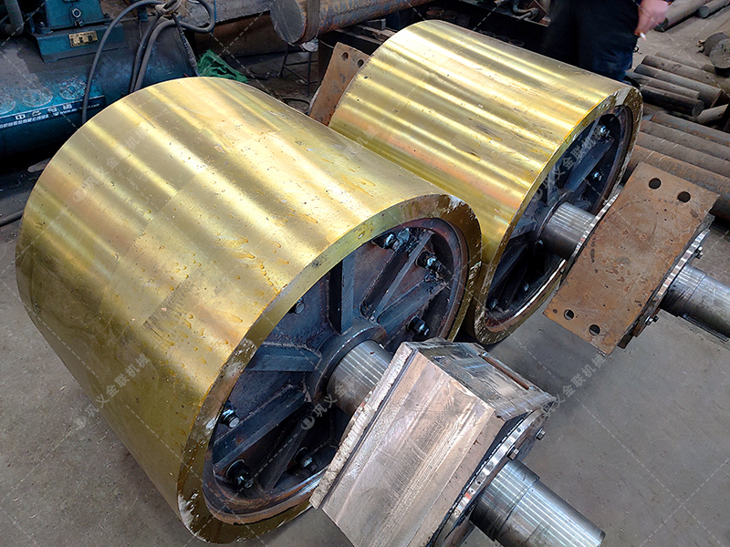 青石制砂難題多？對(duì)輥破碎機(jī)如何輕松應(yīng)對(duì)？