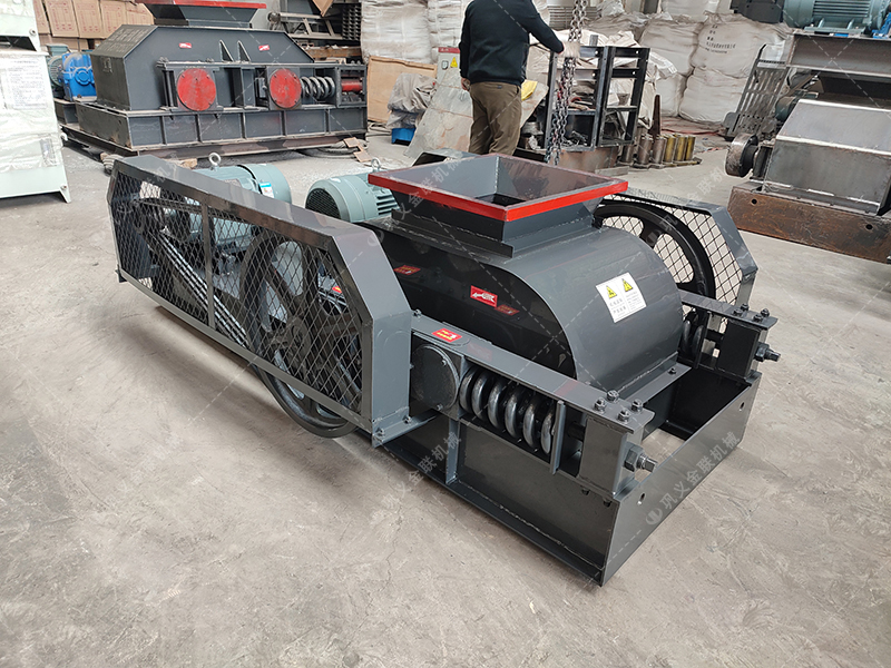 瀝青混合料性能不達標(biāo)？雙齒輥破碎機助你提升路面質(zhì)量